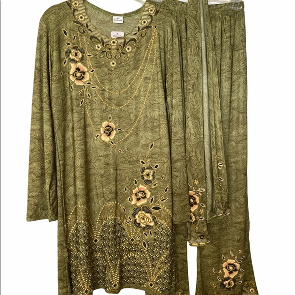 Dress And Pants With Scarf Set - Picture 6 of 6